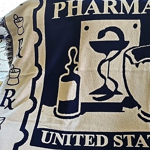 Pharmacist Throw - Picture 1 of 3